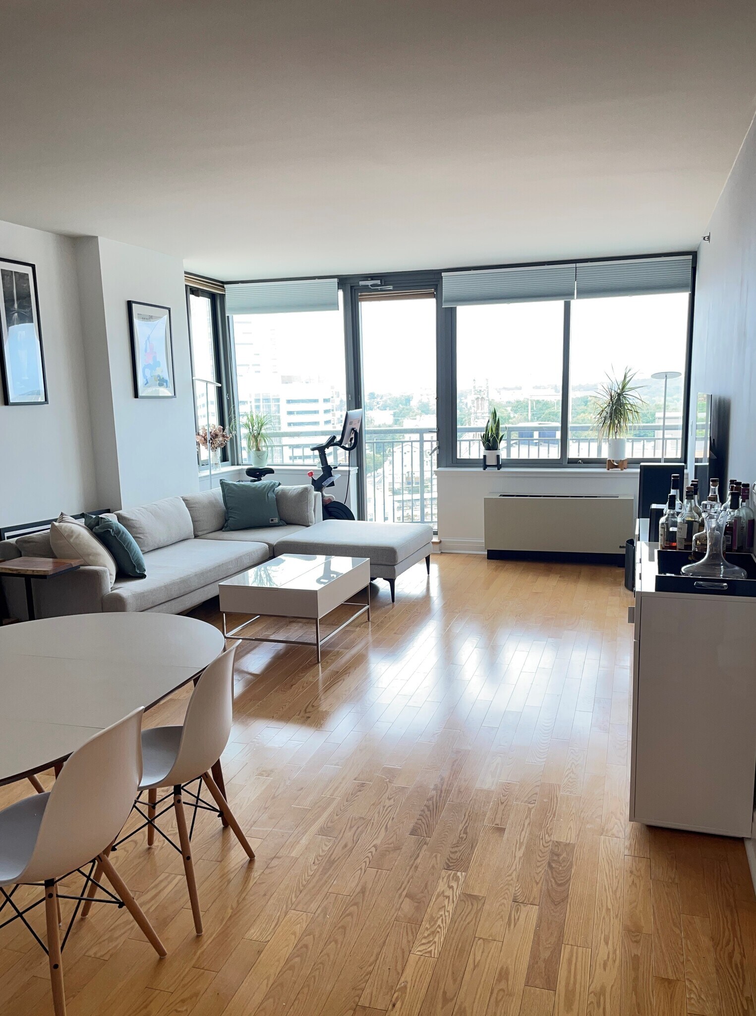 Living room - view 2 - 1 Spring St