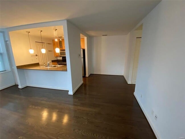 Building Photo - 5330 Pershing Ave