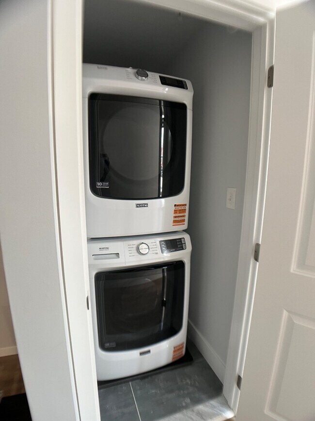 Building Photo - 3221 N 13th St