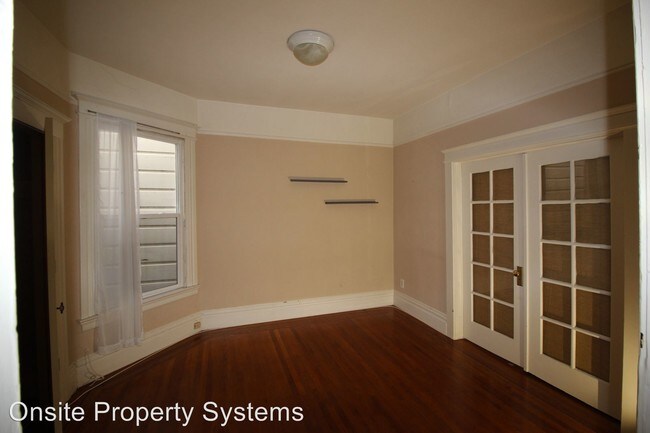 Building Photo - 3 br, 1.5 bath Apartment - 166 Carl Street