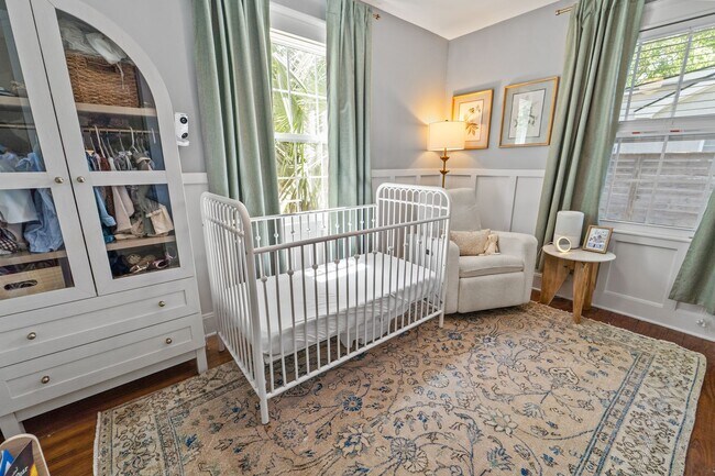 Building Photo - Charming Parkside 2-Bedroom Home Near Daffin Park with Fenced Yard & Patio