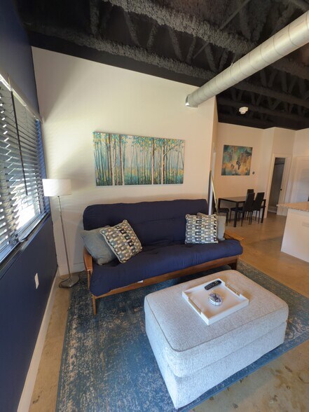 Building Photo - 293 Plus Park Blvd