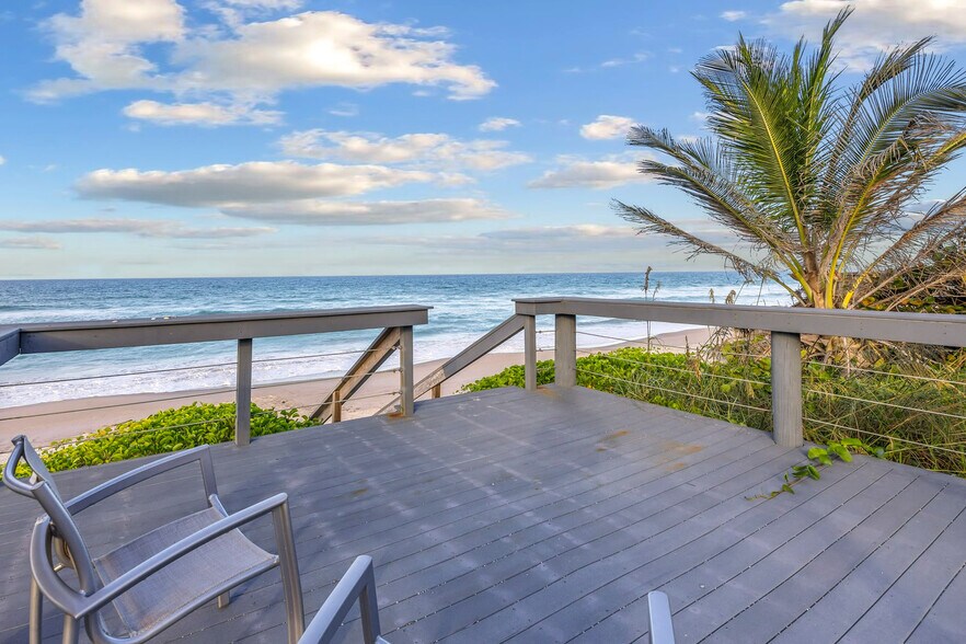 Building Photo - 6403 S Hwy A1A