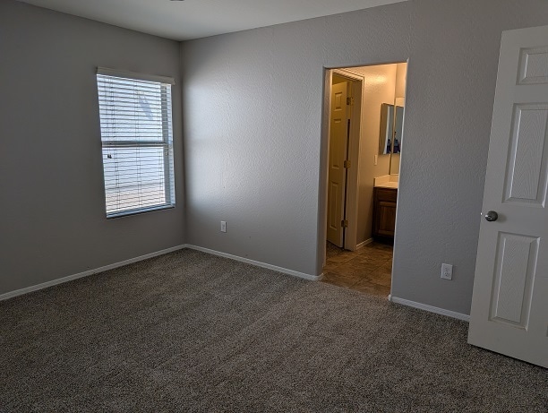 Building Photo - 1711 W Wilson Ave