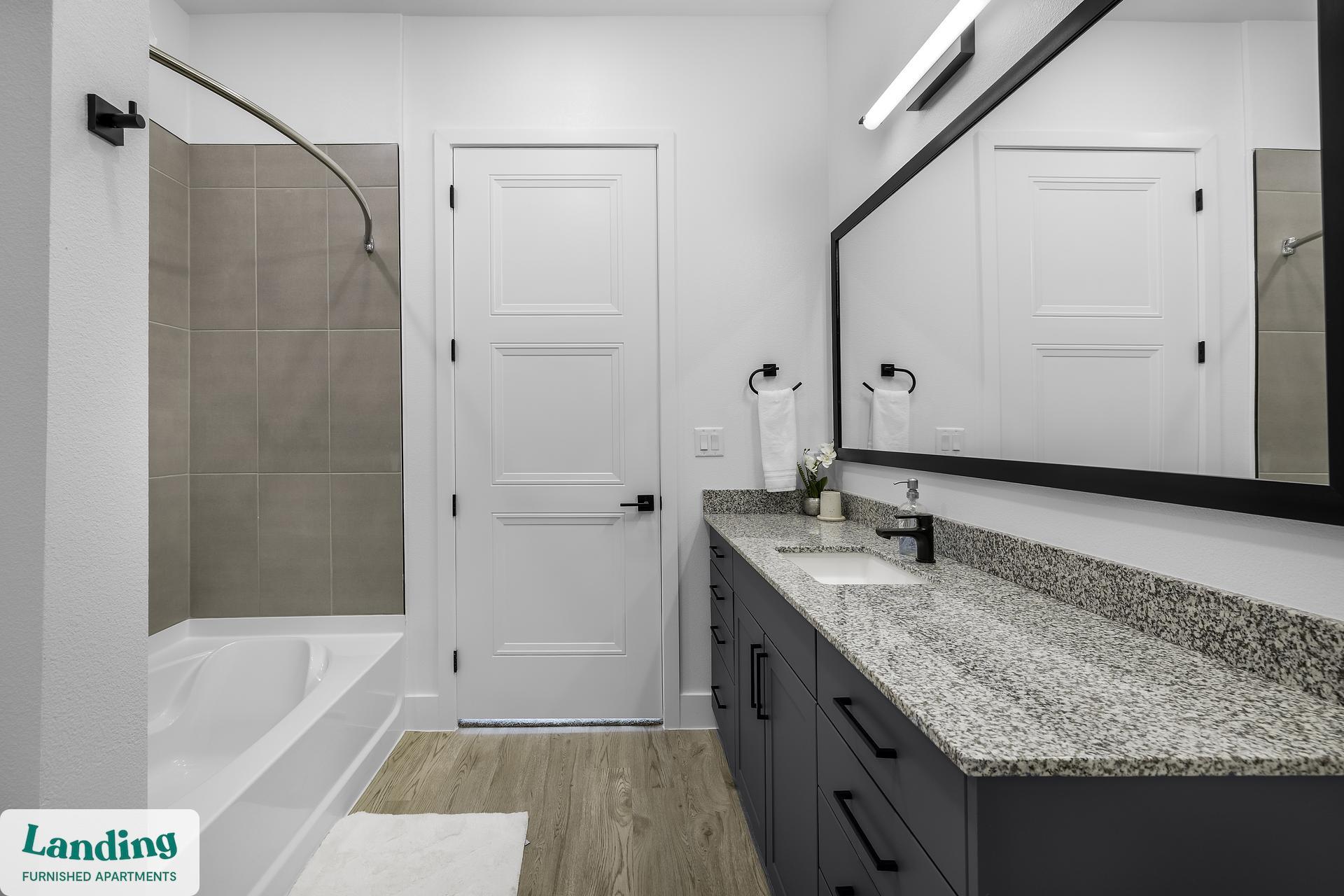 Building Photo - 650 E Sycamore St