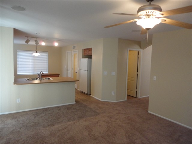 Building Photo - 8409 S 50th Ln