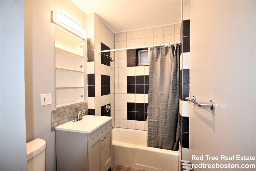 Building Photo - 83 Glenville Ave