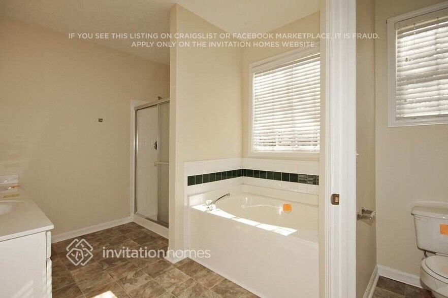 Building Photo - 3170 Goldmist Dr