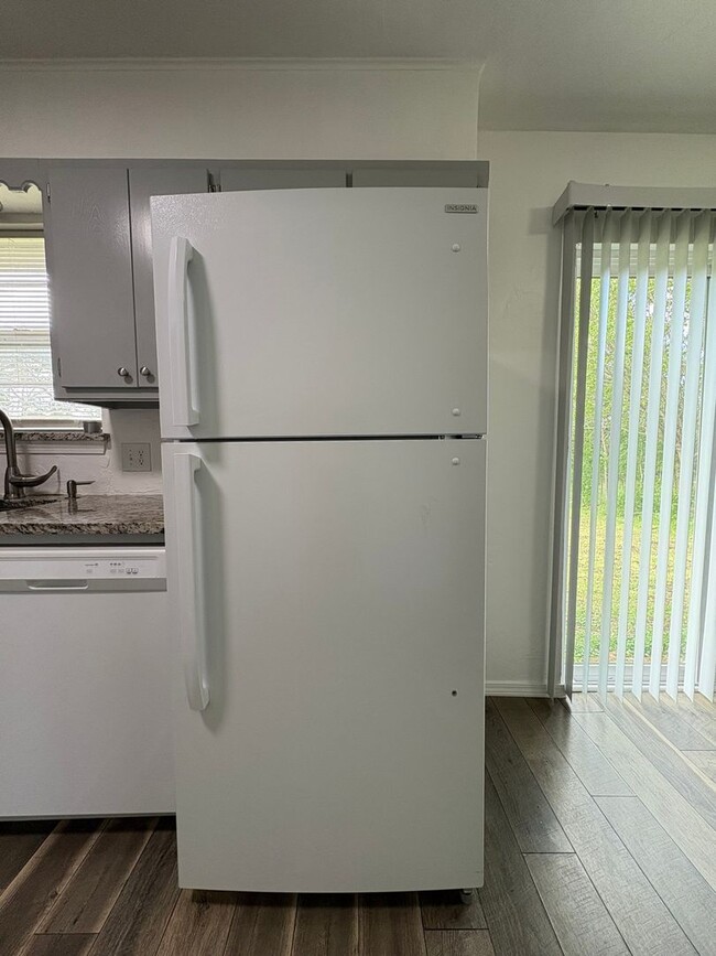Building Photo - Charming 2BR Brick House in Wanette