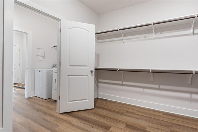 Building Photo - 779 Founders Ridge