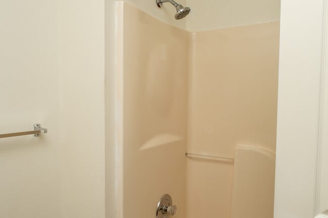 Building Photo - 137 S 400 W