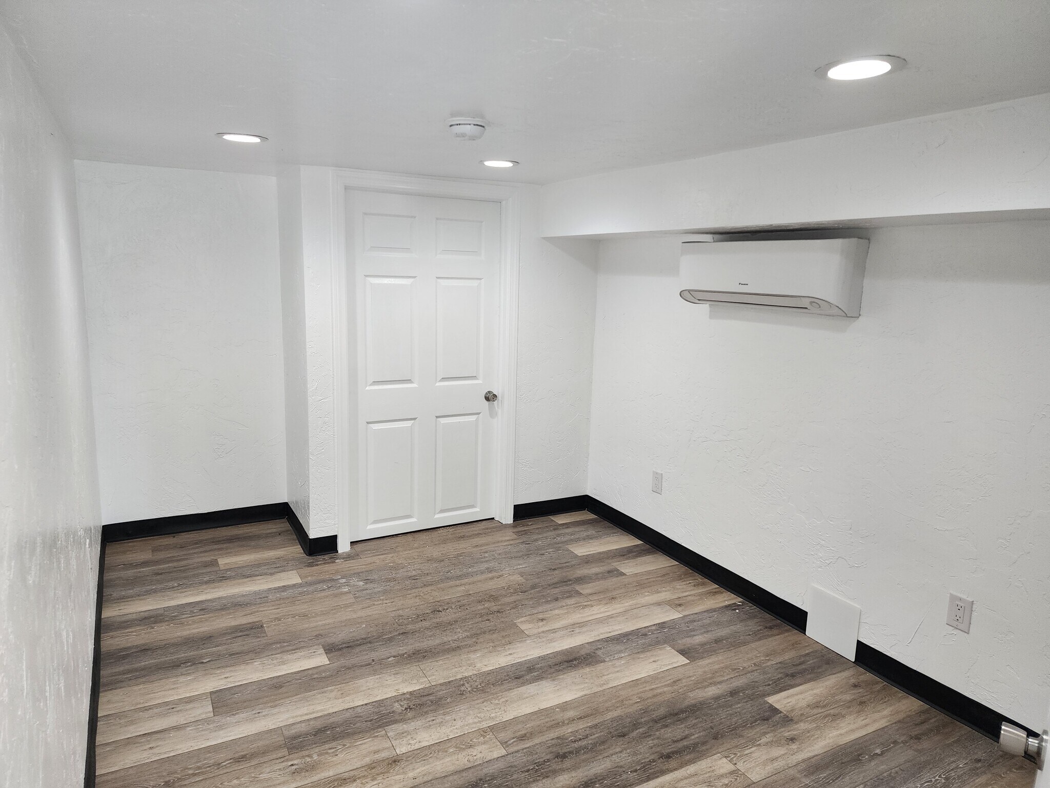 Building Photo - 21 S 4th St