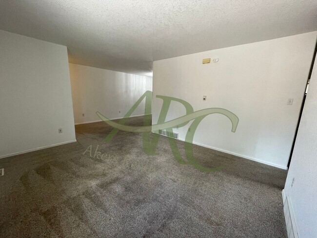 Building Photo - 2722 Poplar St