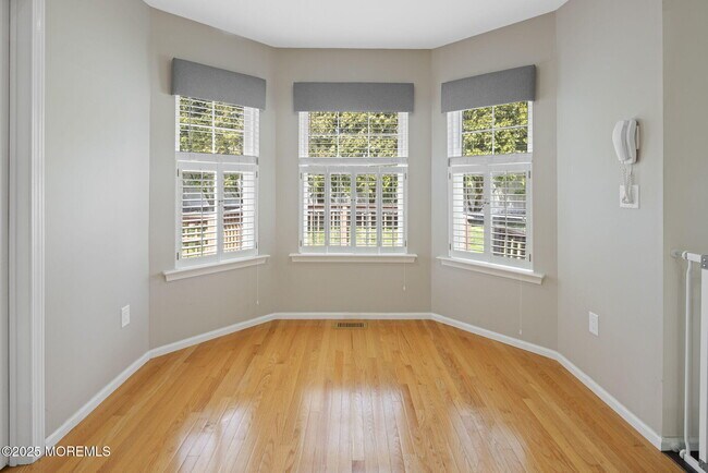Building Photo - 148 Mizzen Ave