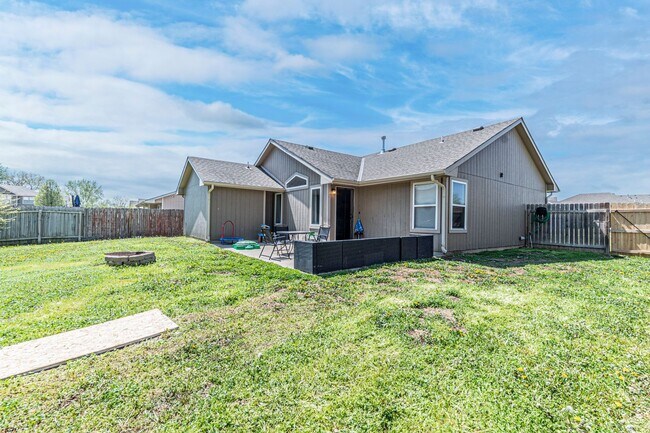 Building Photo - Please View 3D Virtual Walk-Through Before Scheduling a Showing