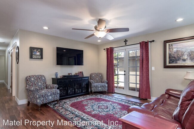Building Photo - 4 br, 2.5 bath House - 1439 MERRITT ST