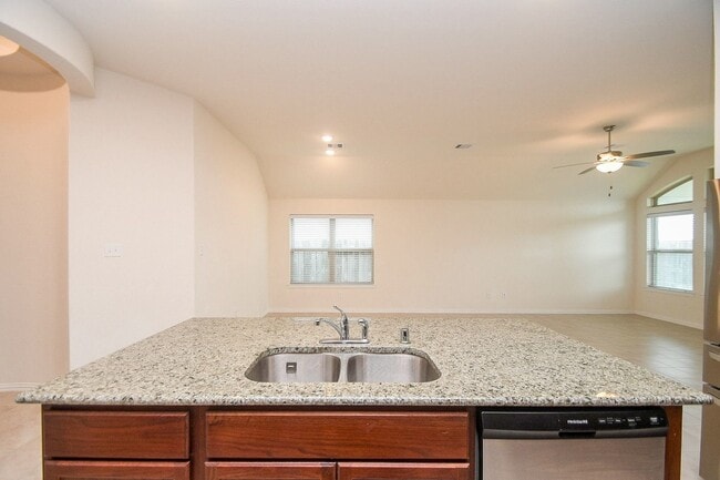 Building Photo - 6142 Thief River Fls Dr