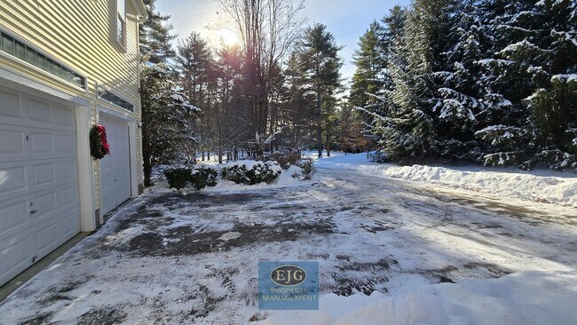 Building Photo - 126 Pinecrest Rd