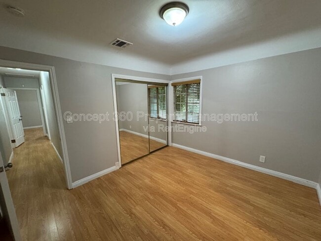 Building Photo - 17024 Crenshaw Blvd