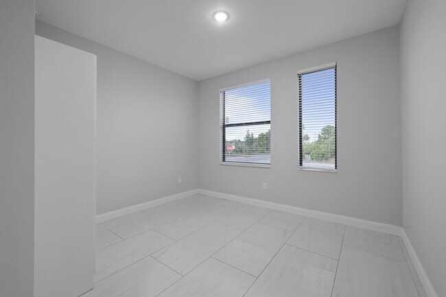 Building Photo - 2919 65th St W