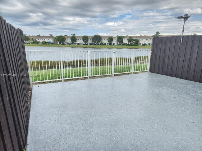 Building Photo - Southeast 31st Court, Homestead, FL 33035 - 3 BR 2.5 BA townhouse