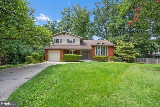 Building Photo - 9202 Wilmett Ct