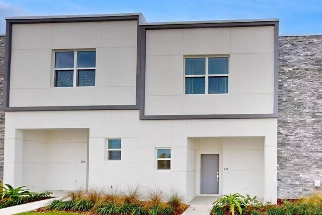 Building Photo - 605 Trikomo Dr