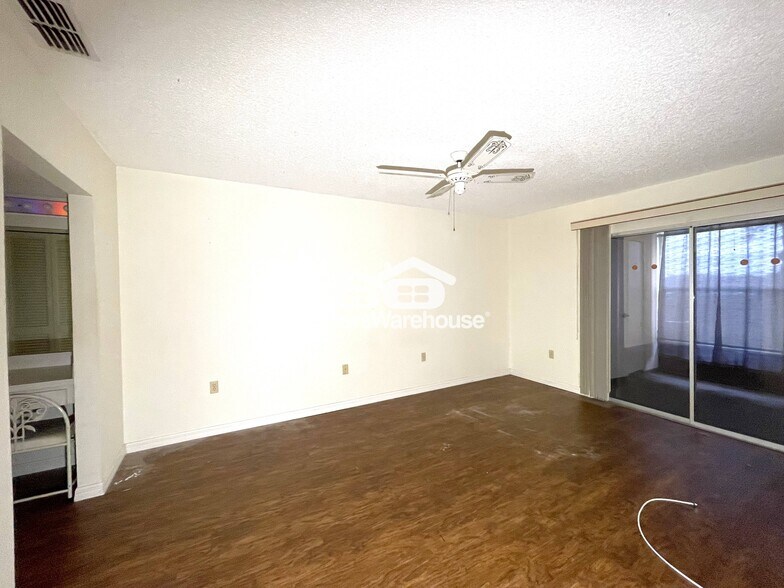 Building Photo - 11241 Dollar Lake Dr