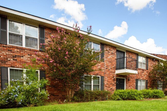 Building Photo - 1701 Lobdell Ave