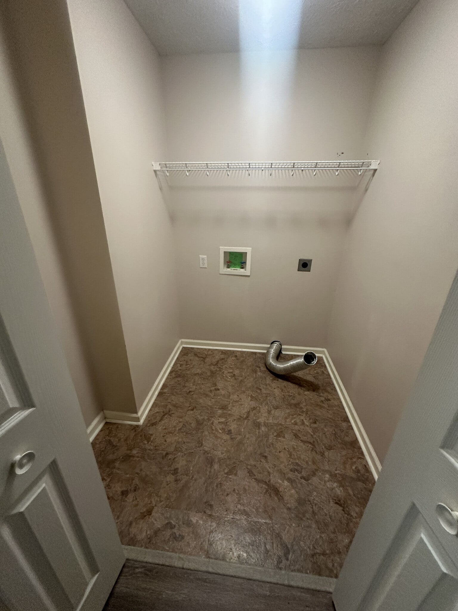 Building Photo - 795 Cedar Creek Rd