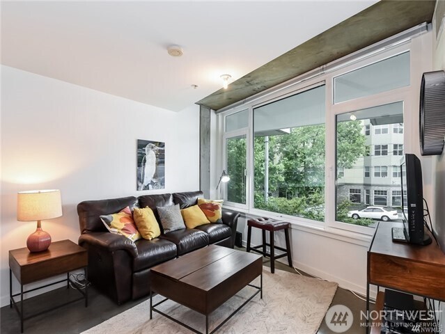 Building Photo - 501 Roy St