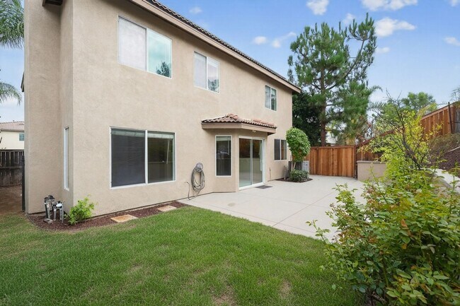 Building Photo - Beautiful 4-Bedroom Home