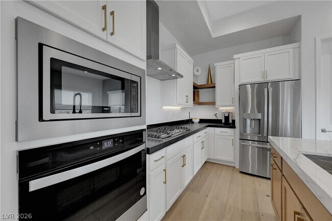 Building Photo - 3348 Esker Rdg Ave