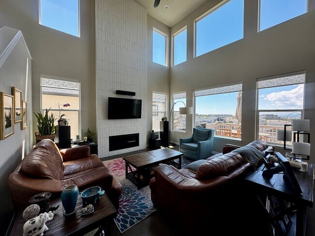 Building Photo - Stunning 5 Bedroom Home in Cordera with access to Community center with pool