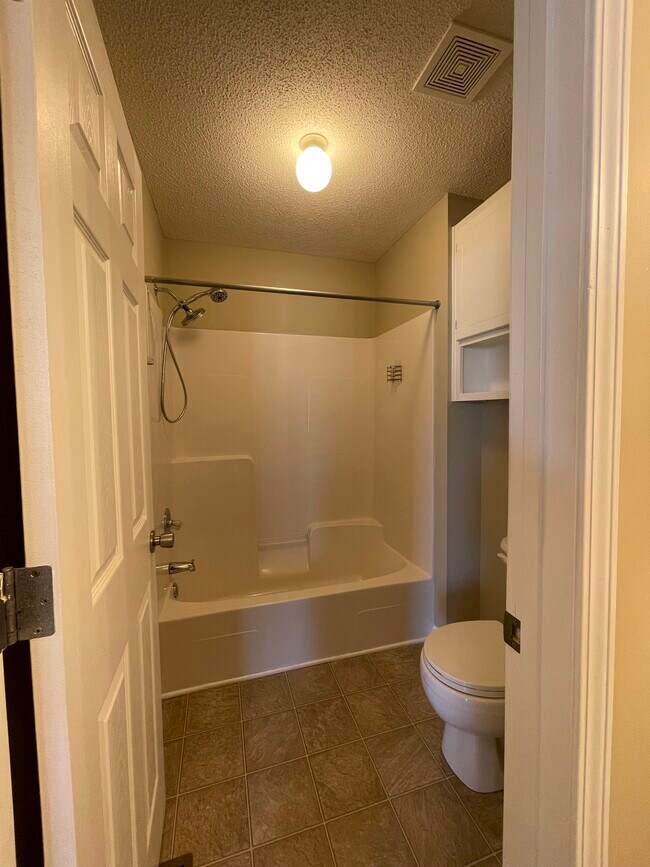 Building Photo - 225 Wakefield Way