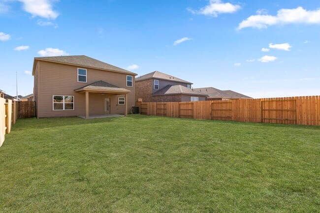 Building Photo - 10807 Hickory Ln