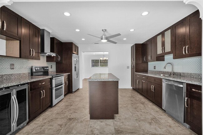 Building Photo - 7700 SW 139th Ter