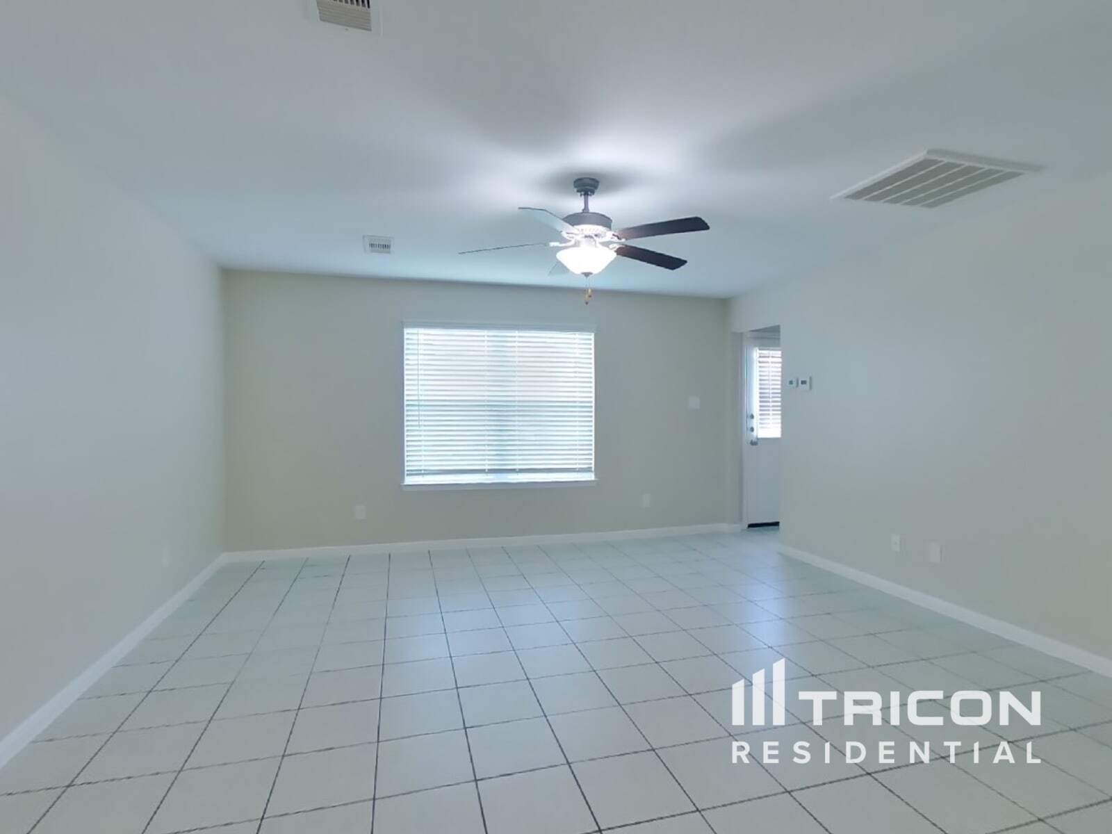 Building Photo - 733 Totem Trail Dr
