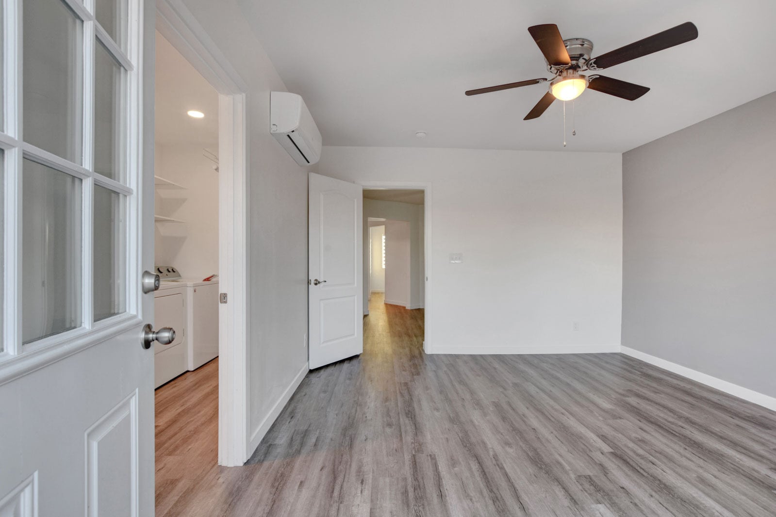 master bedroom, seperate laundry room, modern free flow design - 1774 Willow Trl