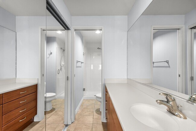 Building Photo - Walkable Little Italy Living – 3BR/3BA with Gated Parking