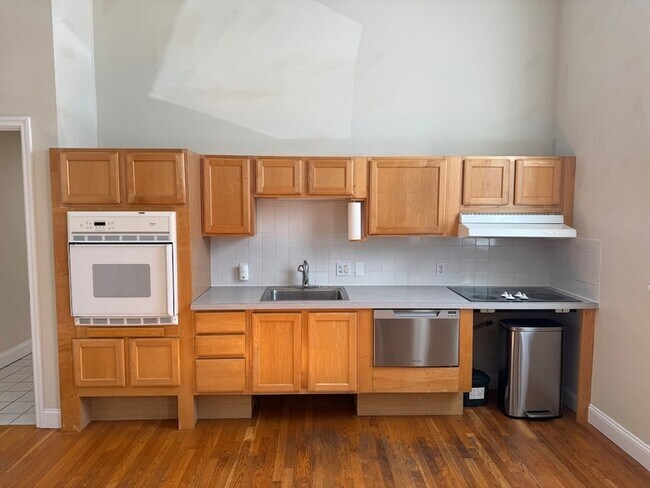 Building Photo - 253 Norfolk St