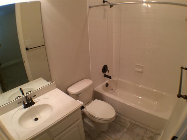 Building Photo - 447 Dry Canyon Dr