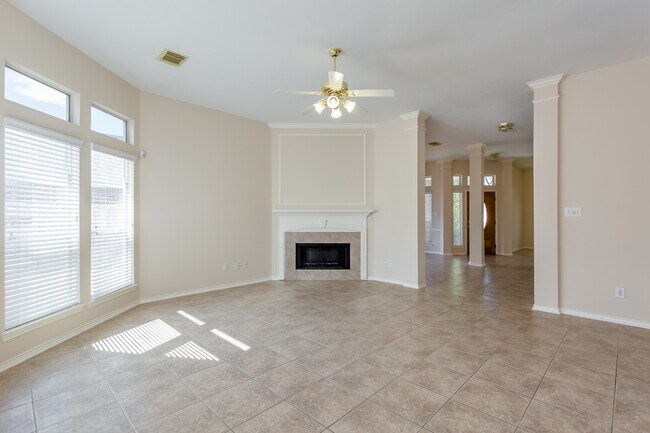 Building Photo - 21915 Rivergate Ct