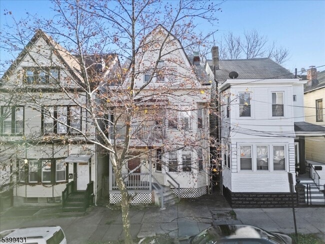 Primary Photo - 512 Union Ave