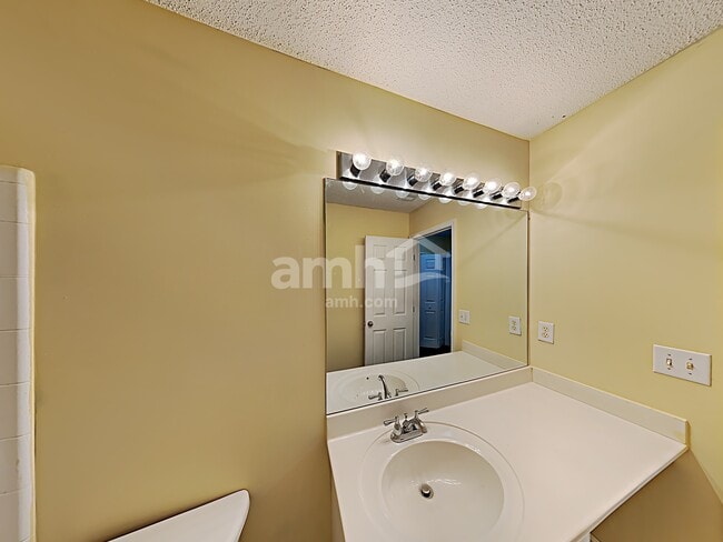 Building Photo - 515 Bass Chase NW