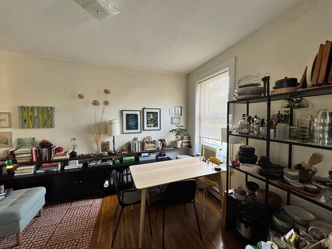 Primary Photo - 43 Bow St
