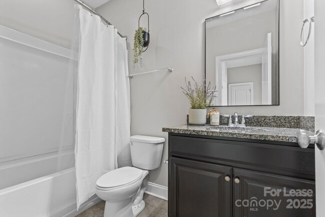 Building Photo - 2613 Statesville Ave