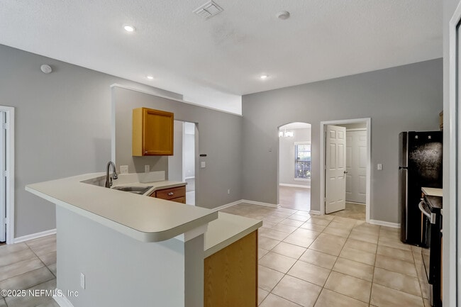 Building Photo - 9642 Pritmore Rd E