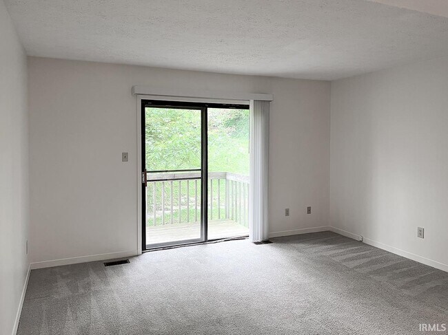 Building Photo - 513 E Graham Pl