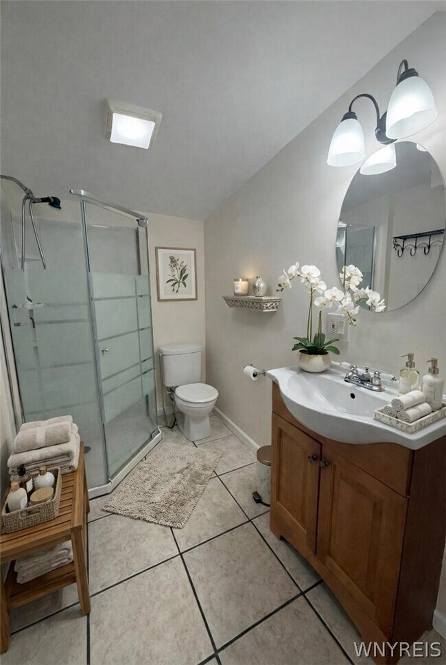 Building Photo - 27 Garfield St